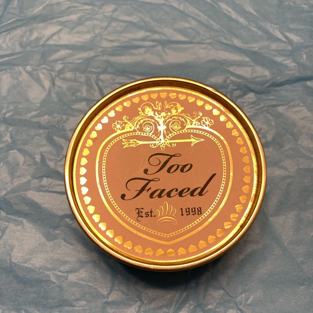 Selling the Too Face radiant glow face powder.